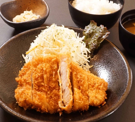【お得！夕食付プラン】神戸ウォーター使用の料理からなるご夕食付き！　天然温泉・サウナ入り放題　